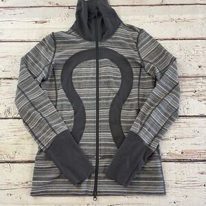 Lululemon Gray White Strata Stripe In Stride Zip Jacket Size 6 Activewear Womens